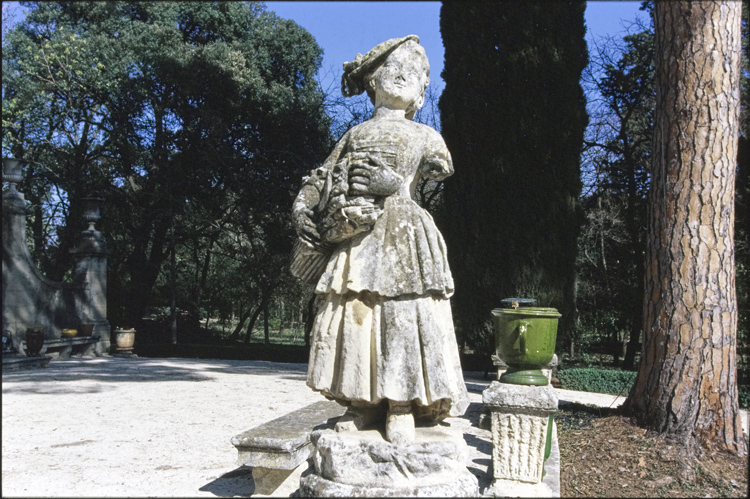 Statue femme, jardin