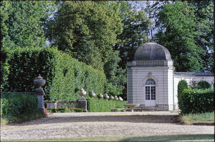 Jardins et pavillon