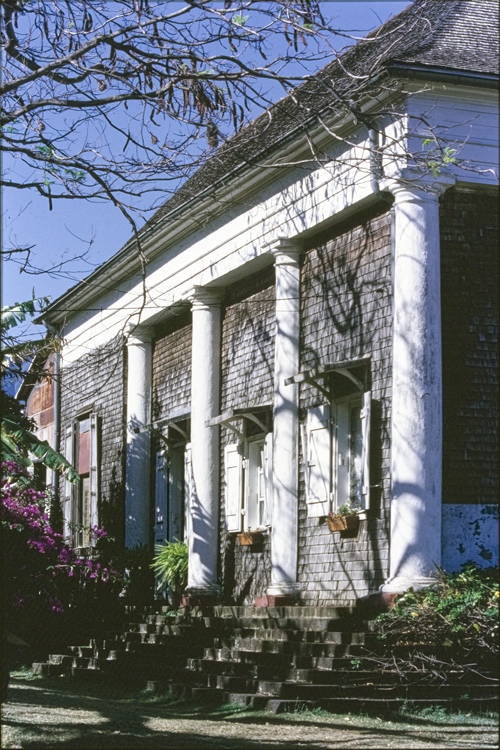 Façade à colonnade