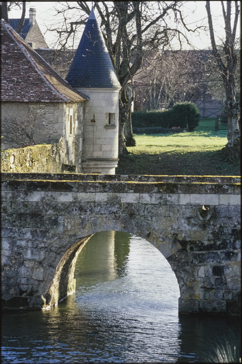 Pont  et tour d’angle