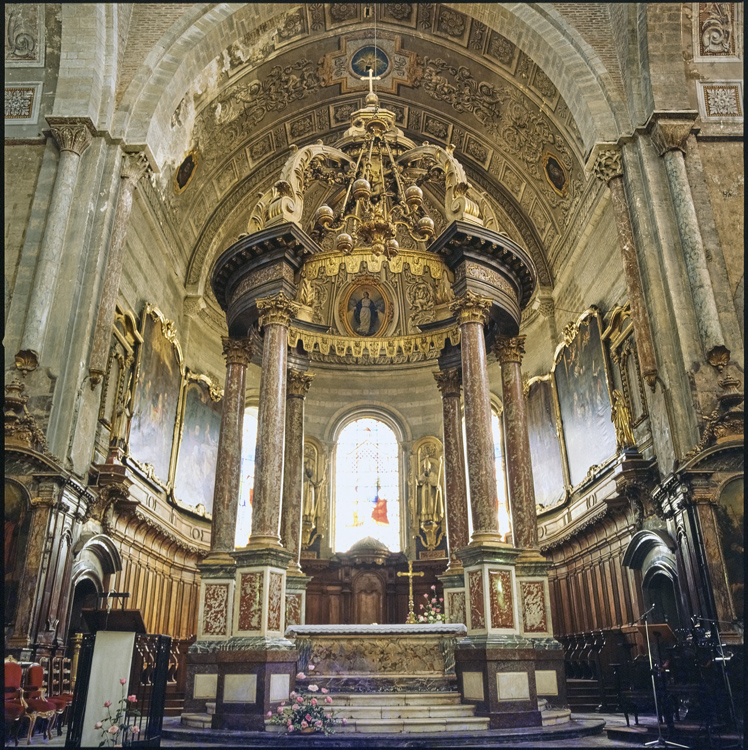 Intérieur ; Choeur ; Baldaquin