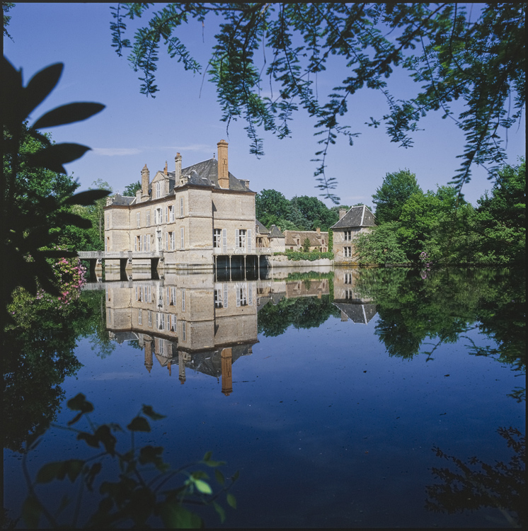 Vue générale depuis la pièce d’eau