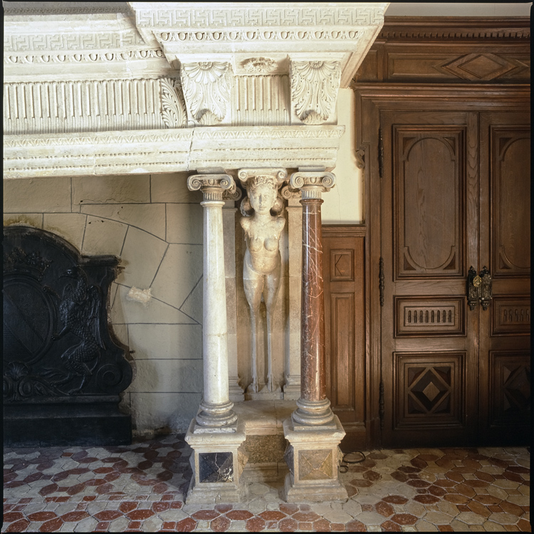 Intérieur : piédroit de cheminée