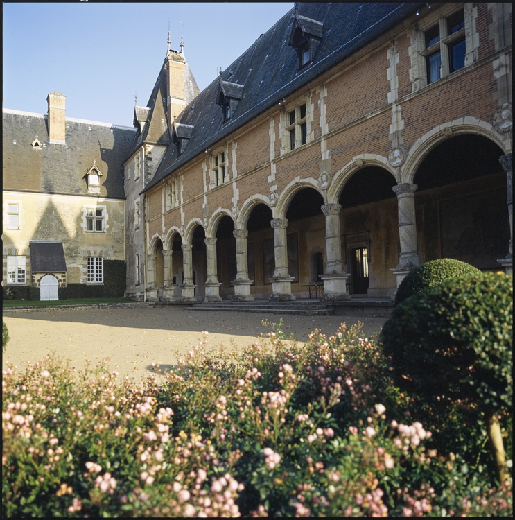 Vue partielle de la façade sur cour