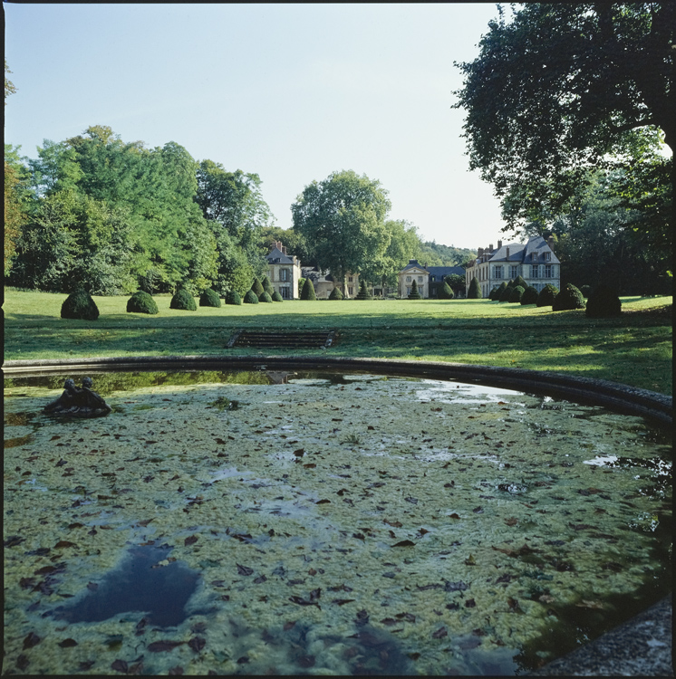 Ensemble vu depuis la pièce d’eau