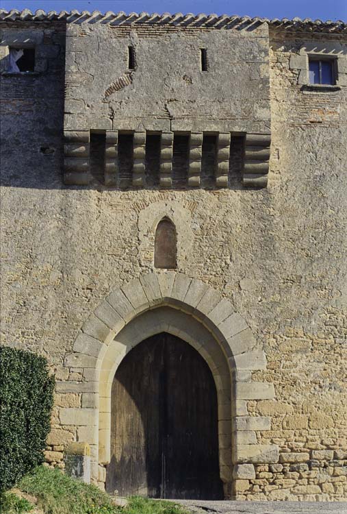 Façade sud-ouest : porte et mâchicoulis