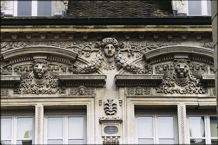 Façade nord sur rue : fenêtres