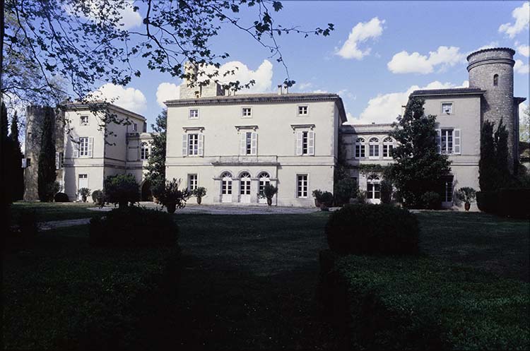 Château : façade sud sur jardin