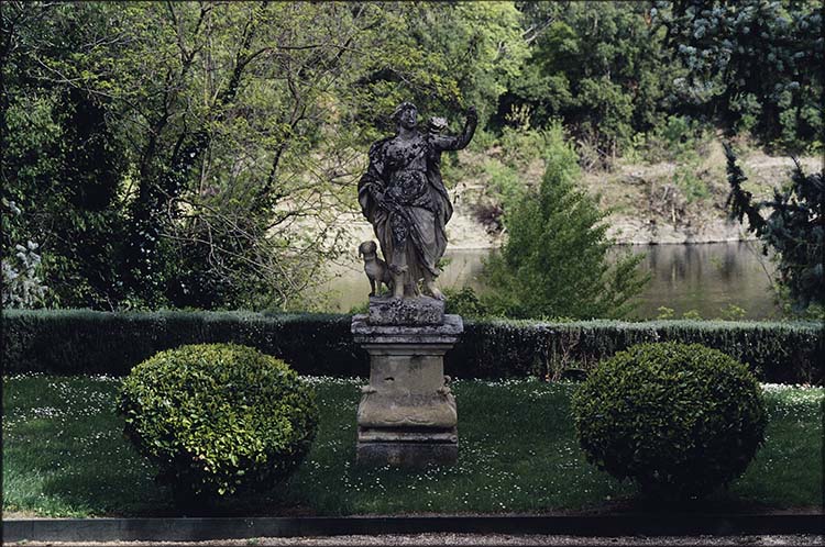 Parc : statue