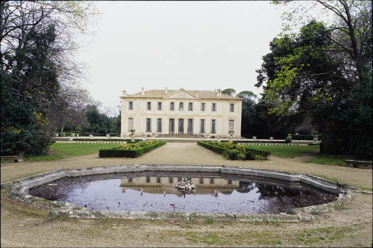 Façade sud ; Parc ; Bassin