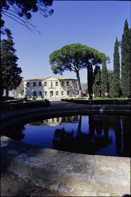 Façade sud ; Parc ; Bassin