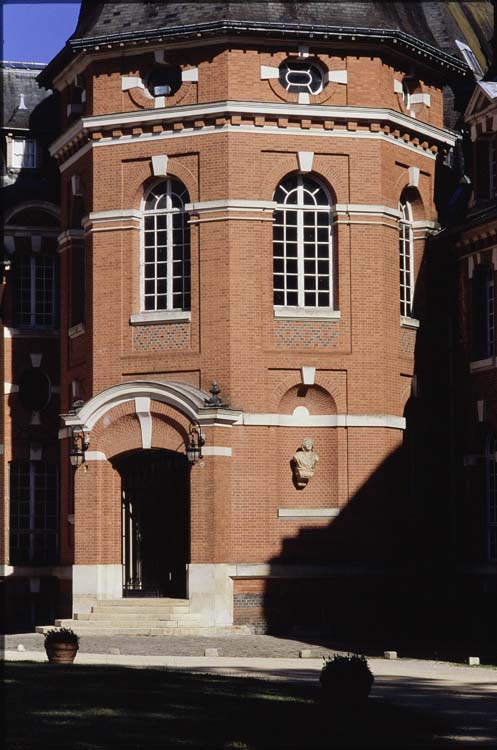 Façade sud : pavillon central