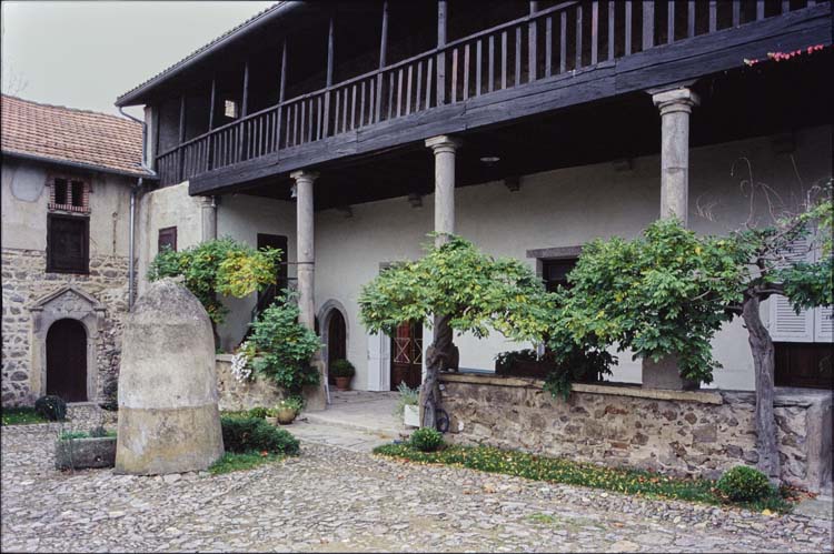 Façade ouest sur cour