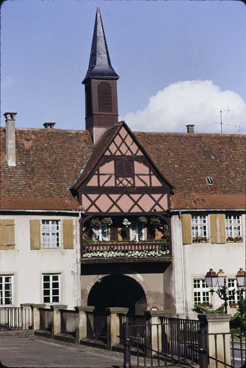 Porte dite de Hobenbourg ou du Milieu : façade ouest