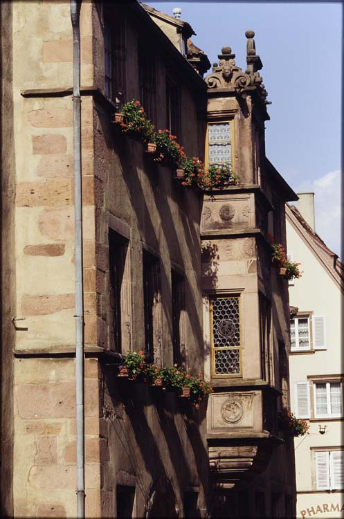 Façade sud sur rue : oriel