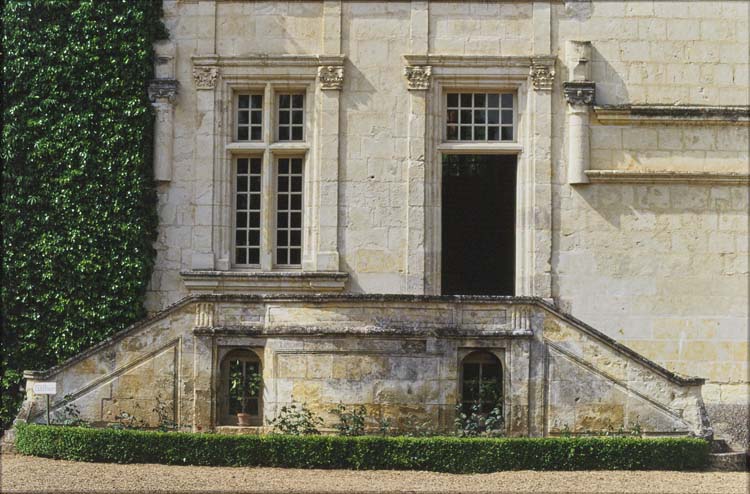 Façade sud : escalier