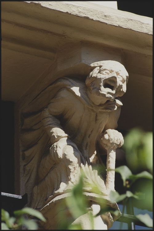 Façade : décor sculpté