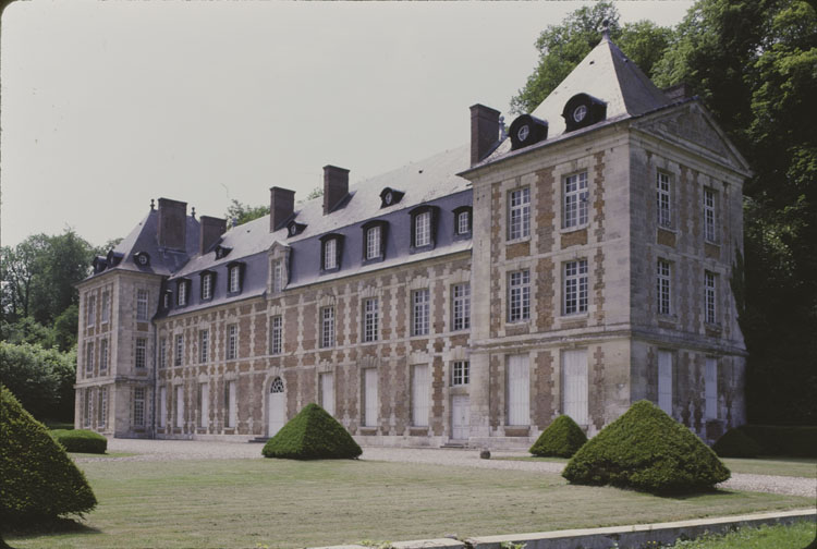 Façade est