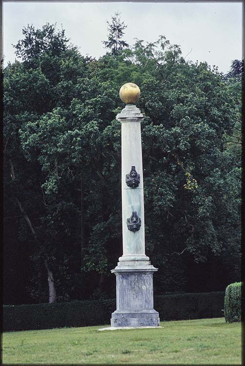 Parc : colonne rostrale