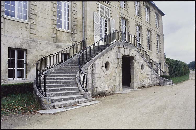 Façade sud-est : escalier