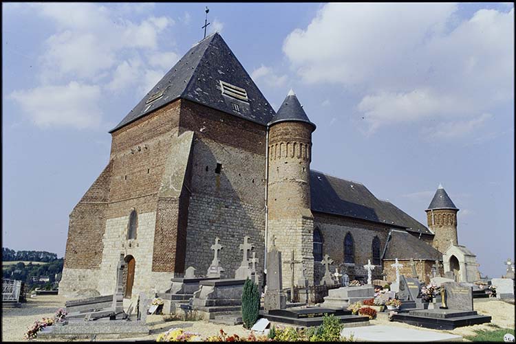 Façade sud-ouest et cimetière