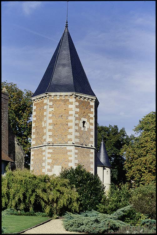 Tour de l’ancienne enceinte