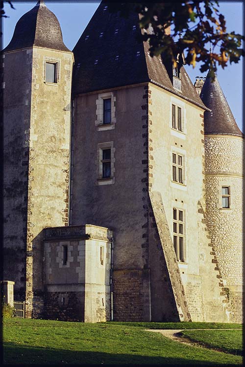 Façades ouest et nord : tours