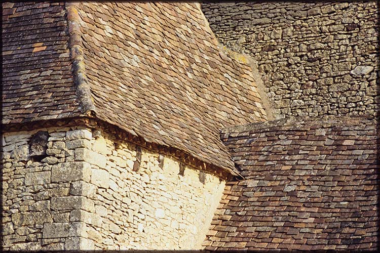 Façade ouest : tour et toiture