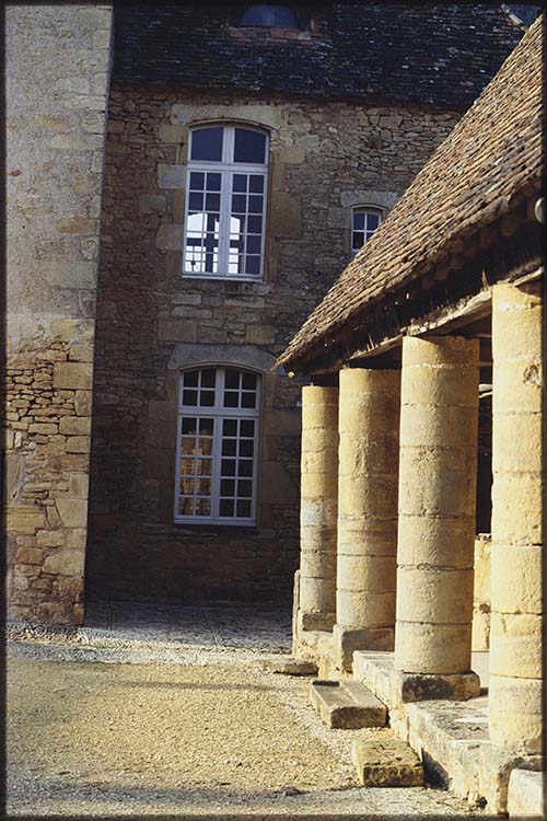 Cour : façades sud et est