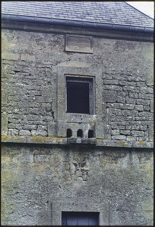 Pigeonnier : façade ouest