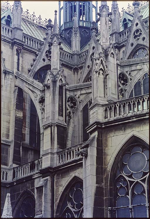 Façade ouest : arcs-boutants du chevet