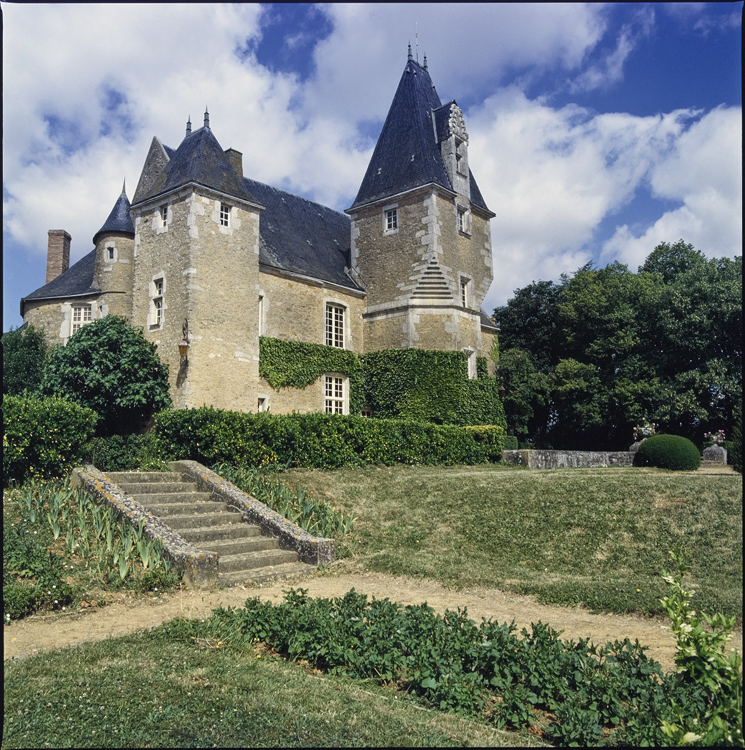 Vue d’ensemble ; Jardin ; Petit escalier