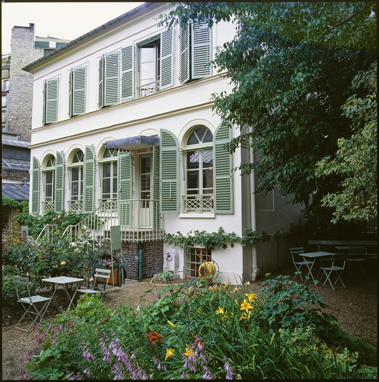 Façade sur jardin