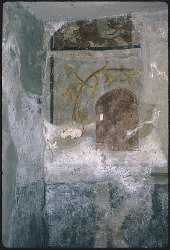 Chapelle nord, mur est, angle sud ; peinture monumentale (détail)