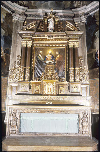 Choeur ; maître-autel, retable, tableau, sculpture : 'Le pèlerins d'Emmaüs', 'Saint Denis' (vue d'ensemble)