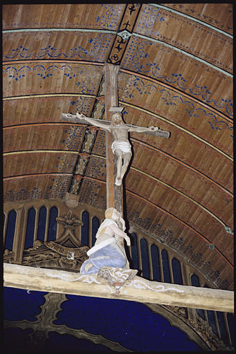 Poutre de gloire : Christ en croix et Marie-Madeleine agenouillée, bois polychrome