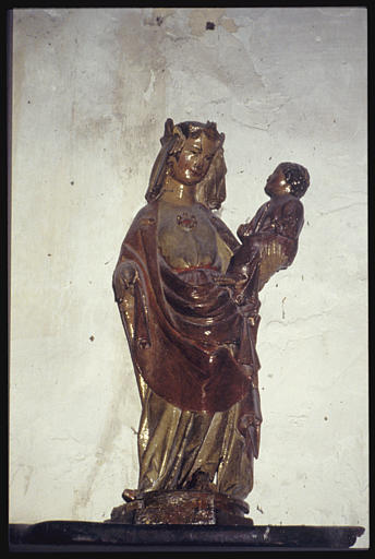 Groupe sculpté : 'Vierge à l'Enfant'