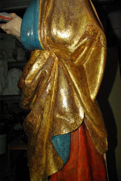 statue : sainte Anne, détail