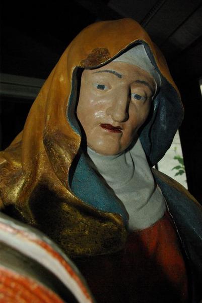 statue : sainte Anne, détail
