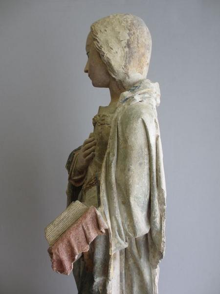 statue : sainte Agathe, profil gauche, vue partielle