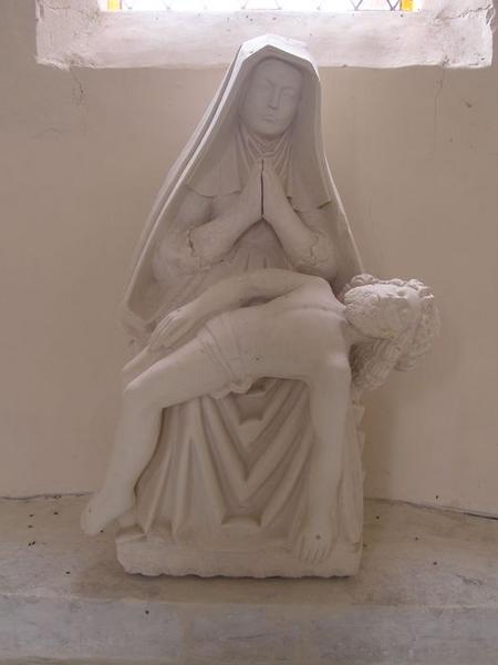 statue : Vierge de Pitié, vue générale