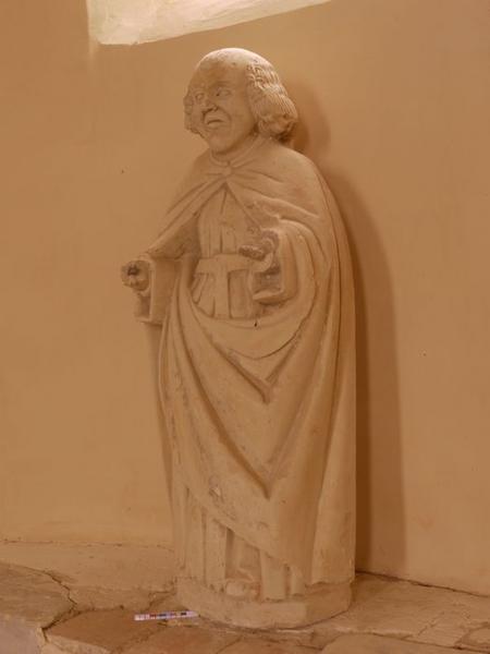 statue : saint non identifiée, vue générale