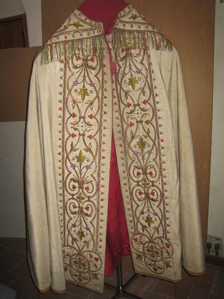 Chape (ornement blanc), vue générale