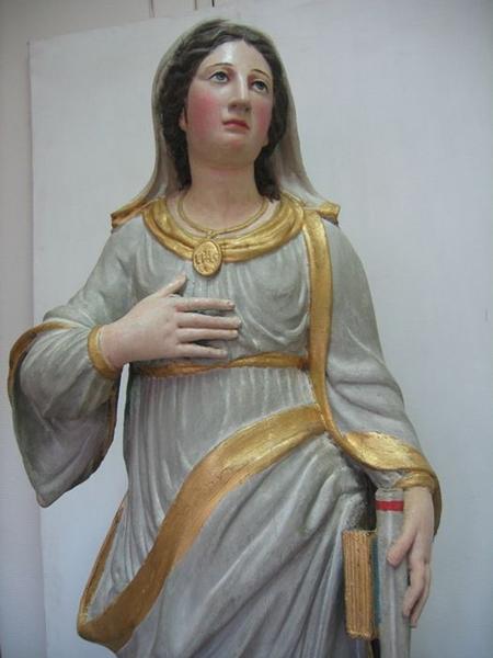 statue : sainte Thérèse, vue partielle