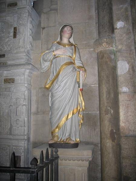 statue : sainte Thérèse, vue générale