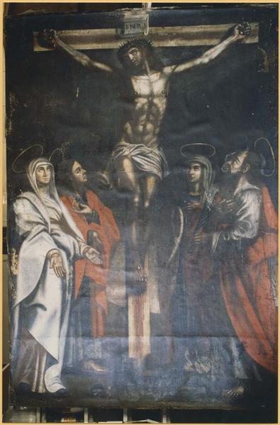 tableau d'autel : Le Christ en croix entouré de la Vierge, saint Jean, saint Julien et sainte Basilisse, vue générale - © Ministère de la Culture (France), Médiathèque du patrimoine et de la photographie, tous droits réservés