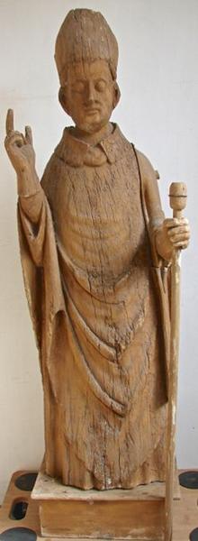 statue : Saint Evêque bénissant, vue générale