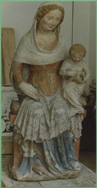 statue : Vierge à l'Enfant assise, vue générale