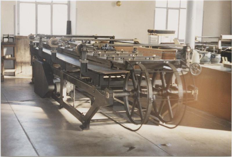 machine à colorier l'aquarelle, vue générale - © Ministère de la Culture (France), Médiathèque du patrimoine et de la photographie, tous droits réservés