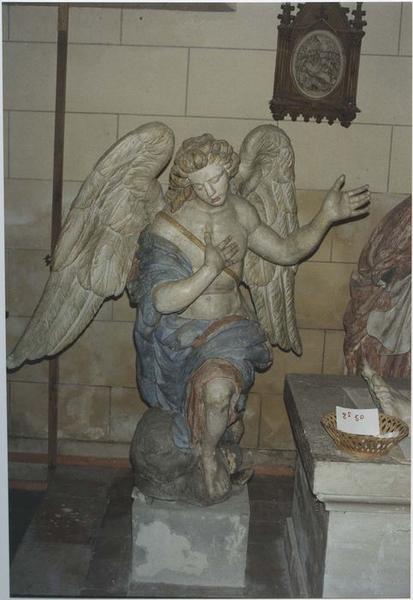 statue : ange, vue générale - © Ministère de la Culture (France), Médiathèque du patrimoine et de la photographie, tous droits réservés